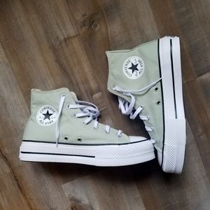 BNIB Sage Green Converse Platform Hightops, Women's Size 8